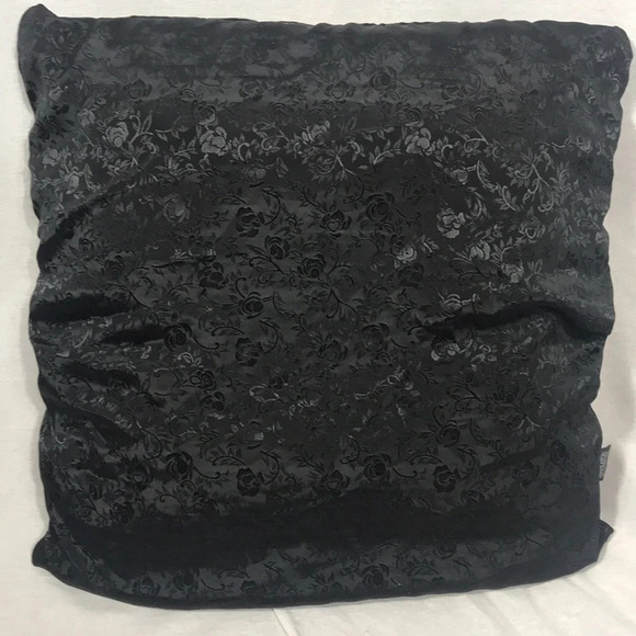 Royal Majesty Black & Gold Royal Majesty Pillow Cover Set New - Picture 3 of 3